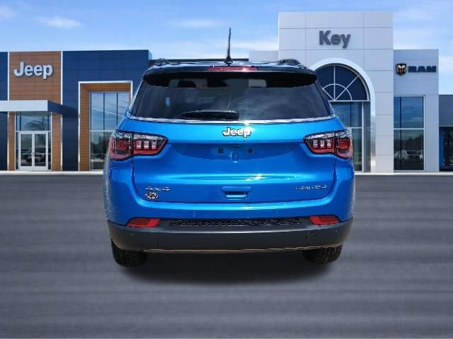 Used 2024 Jeep Compass Limited w/ Sun and Sound Group AWD/4WD image 4