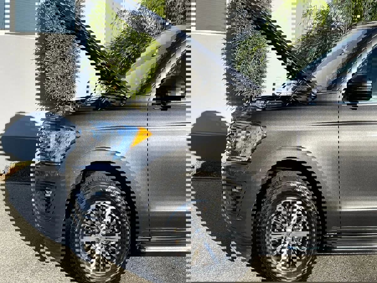 Used 2019 Ford Expedition Max XLT w/ Equipment Group 202A image 38