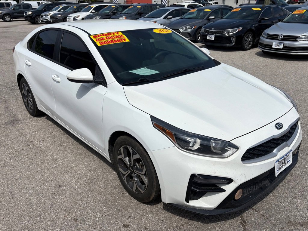 Used 2021 Kia Forte LXS FWD image 1