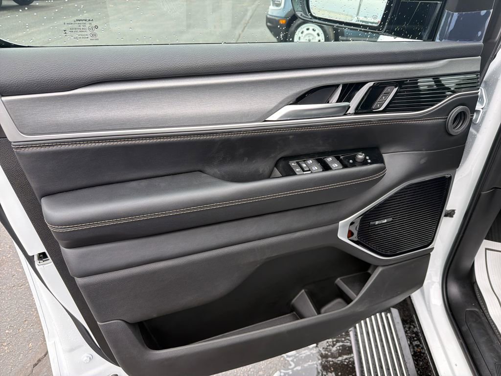 New 2026 Jeep Grand Wagoneer L Limited image 10