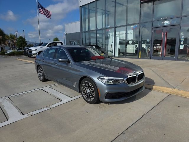 Used 2019 BMW 540i w/ Executive Package RWD image 2