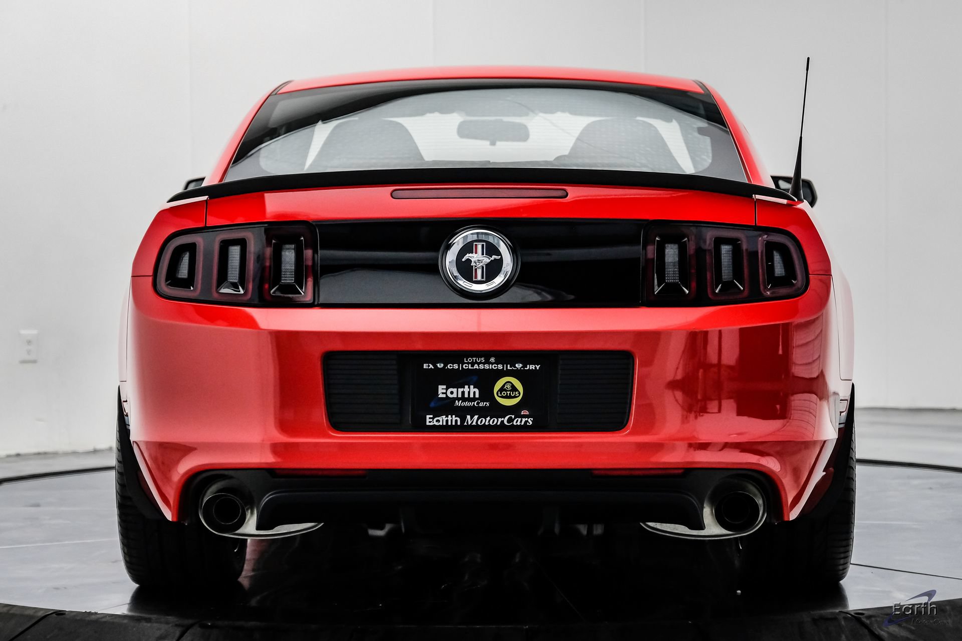 Used 2013 Ford Mustang Boss 302 w/ Boss 302 Accessory Pkg RWD image 12