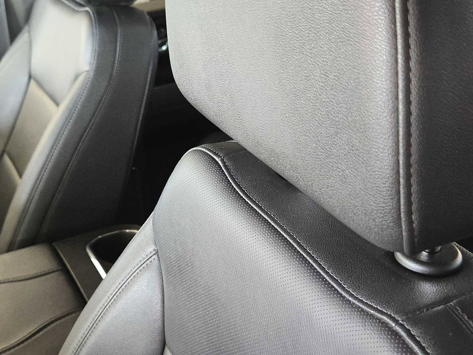 Certified 2025 GMC Sierra 2500 SLT w/ SLT Convenience Package image 15