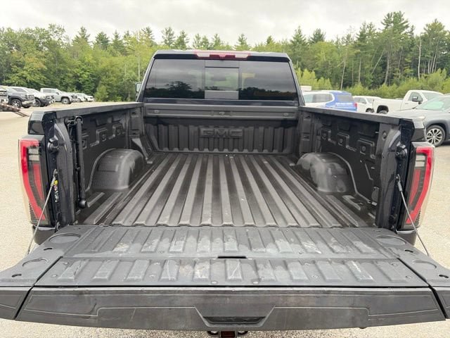 Used 2025 GMC Sierra 2500 AT4 w/ AT4 Preferred Package AWD/4WD image 6
