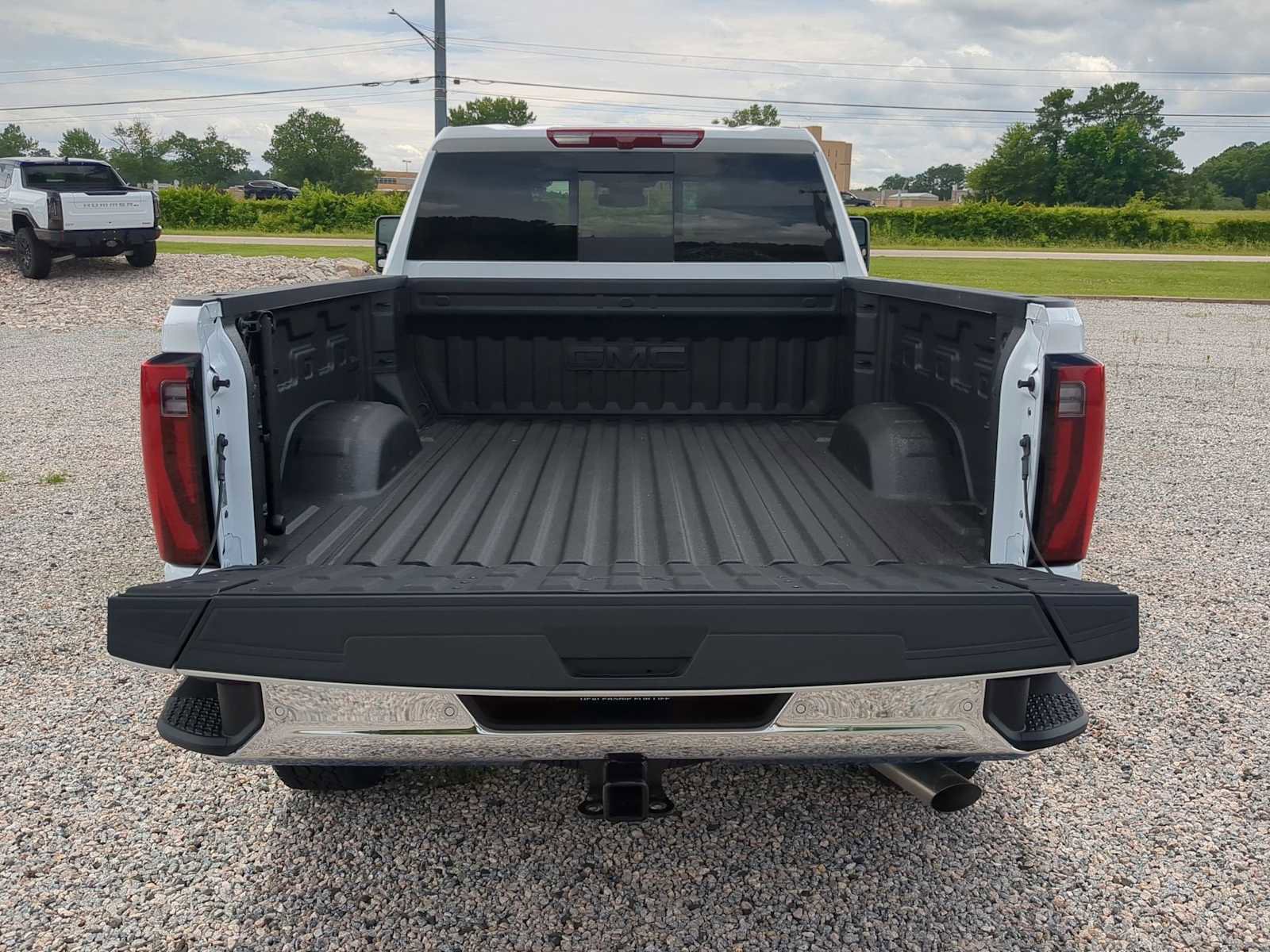 New 2025 GMC Sierra 2500 SLT w/ SLT Premium Package image 25