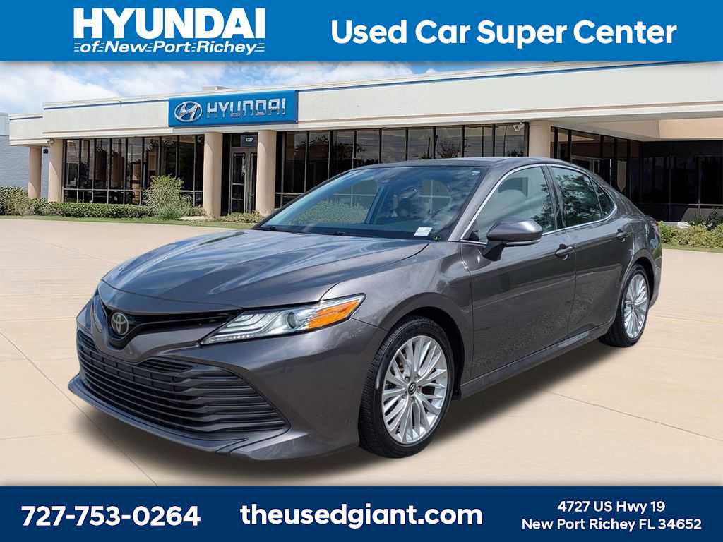 Used 2019 Toyota Camry XLE FWD video 1