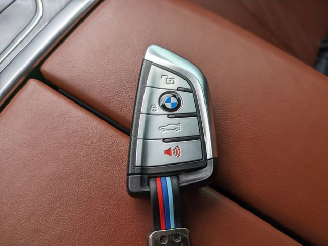 Used 2022 BMW X5 M50i w/ Executive Package image 34