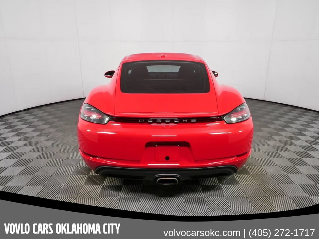 Used 2018 Porsche 718 Cayman RWD image 4