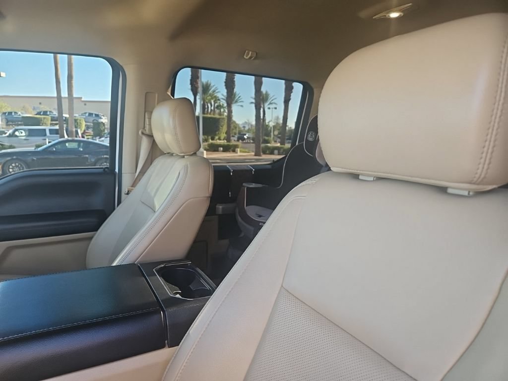 Used 2019 Ford F250 Lariat w/ Lariat Ultimate Package AWD/4WD image 4
