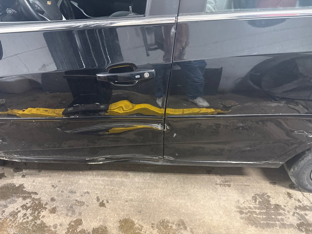 Used 2017 Chevrolet Sonic LT w/ Convenience Package image 4