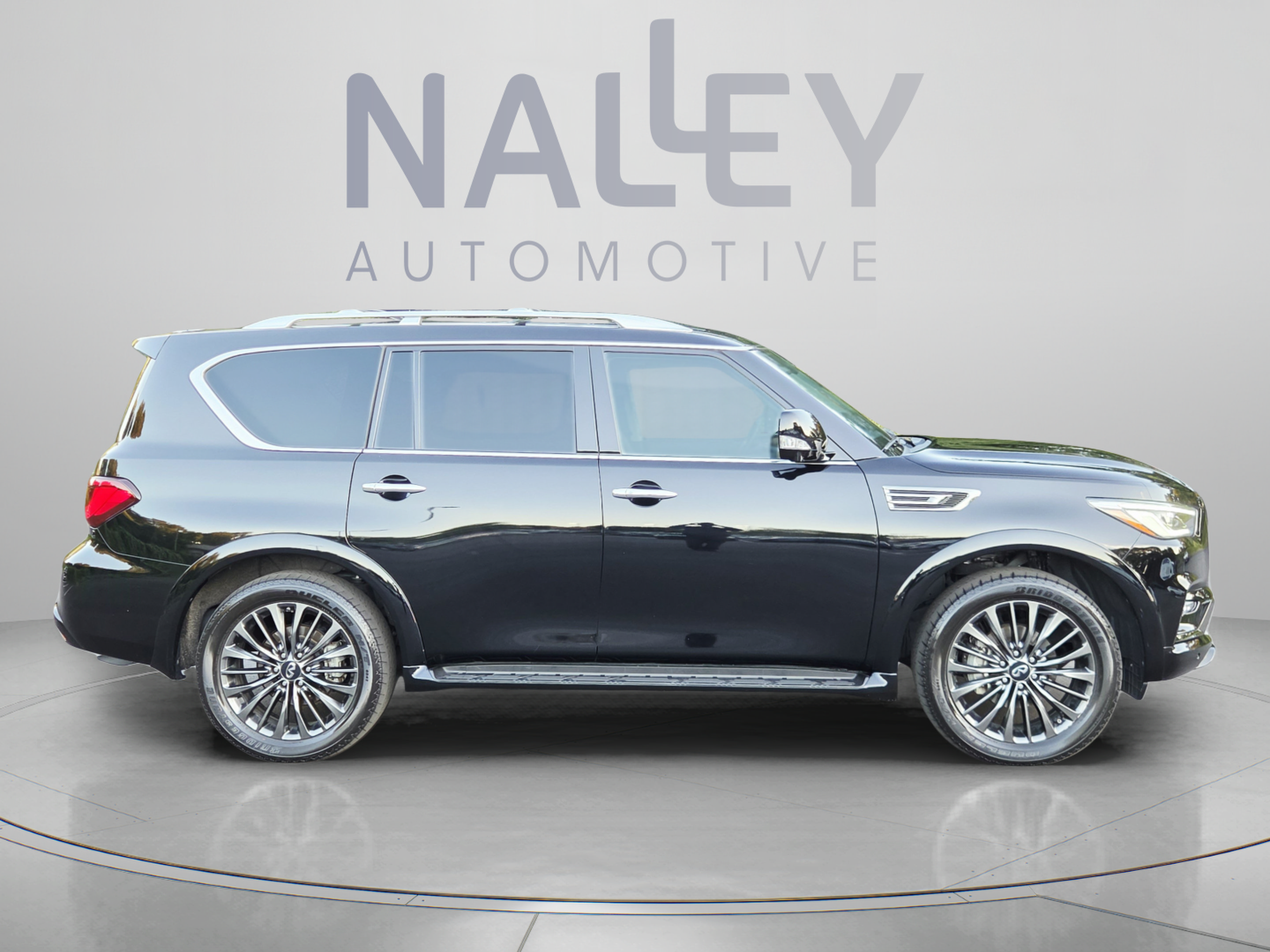Used 2023 INFINITI QX80 4WD image 6