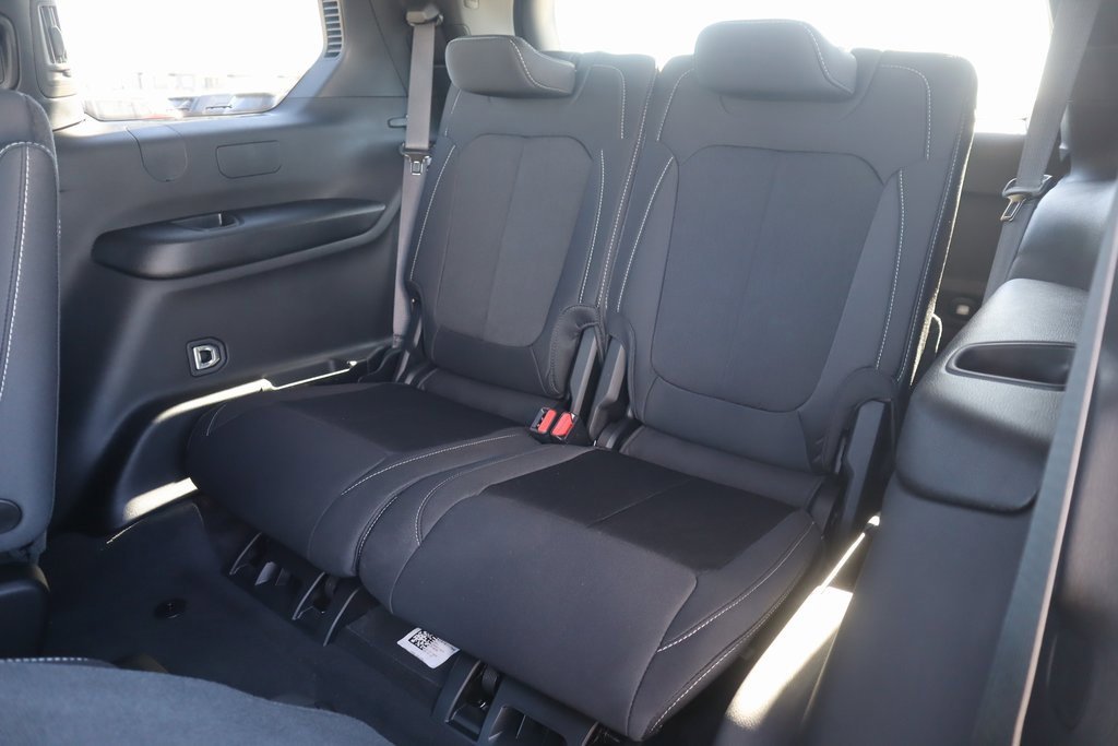 New 2025 Jeep Grand Cherokee L Laredo image 11
