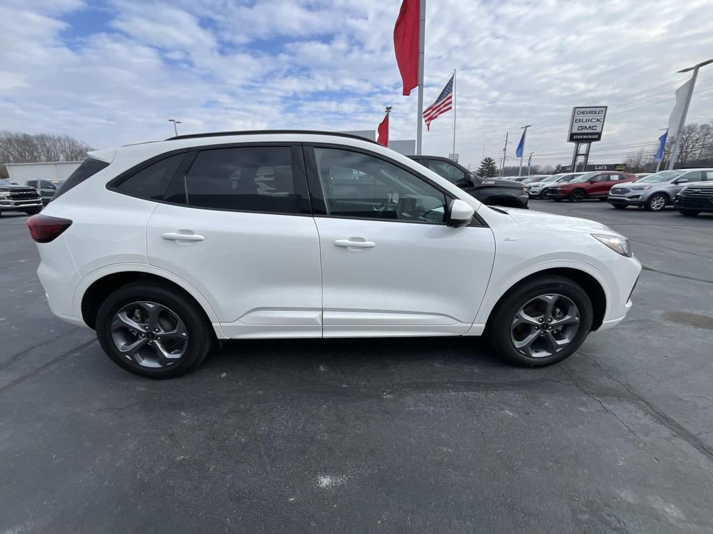 Used 2023 Ford Escape ST-Line Select w/ Tech Pack #2 image 8