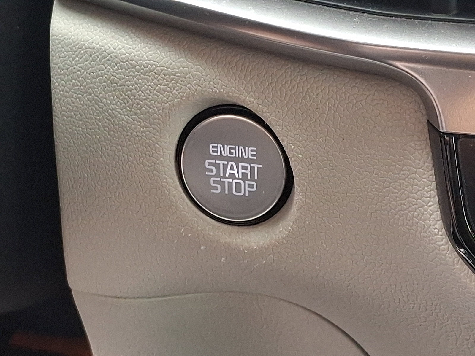 Used 2025 Kia Sorento S AWD/4WD image 23