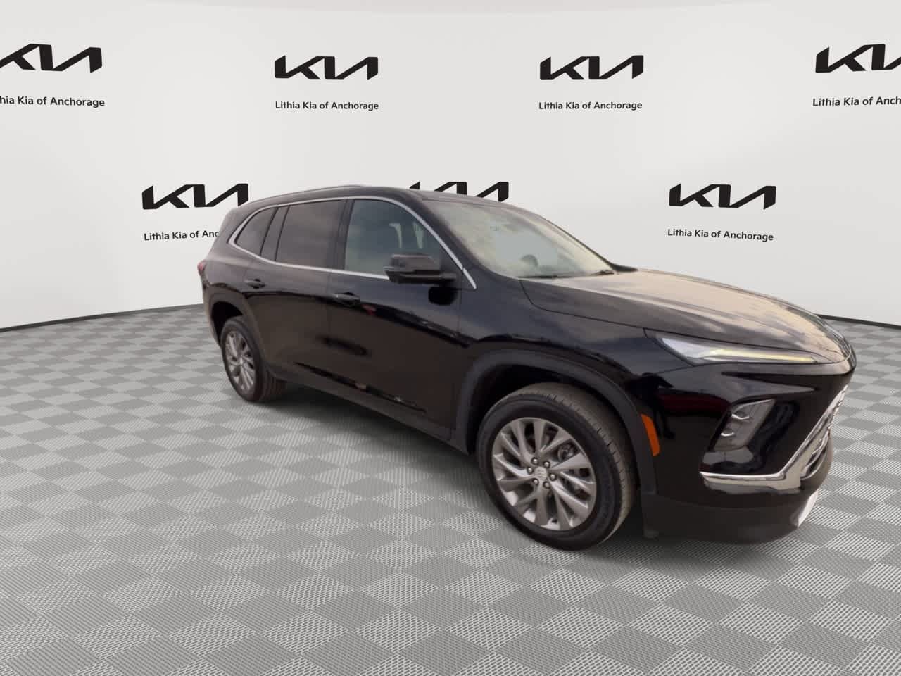 Used 2025 Buick Enclave Preferred AWD/4WD image 4