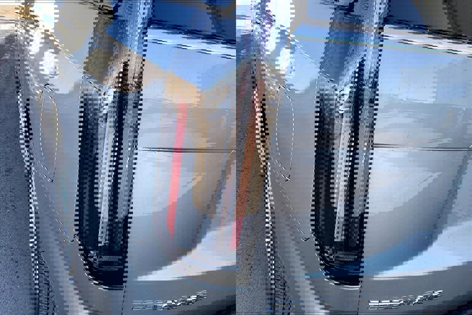 Used 2025 Cadillac Escalade ESV Premium Luxury w/ LPO, Floor Liner Package image 29