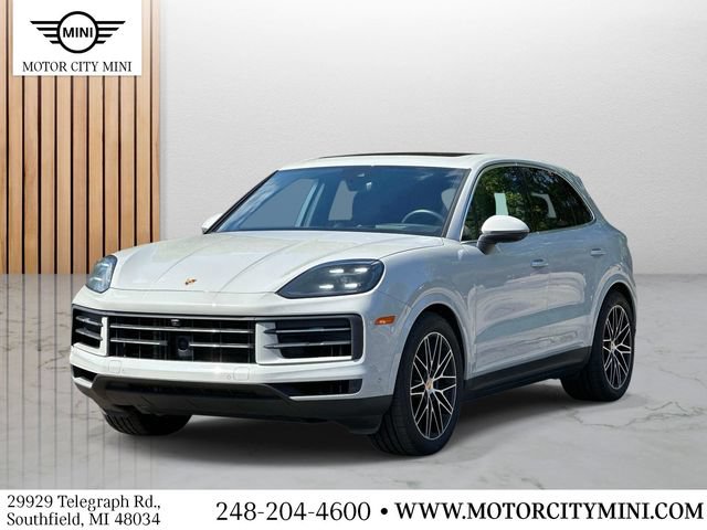 Used 2024 Porsche Cayenne AWD/4WD image 8