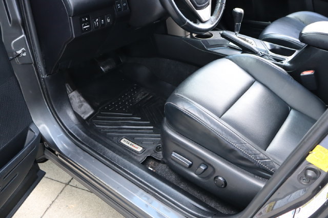 Used 2014 Toyota RAV4 Limited w/ Technology Package AWD/4WD image 15
