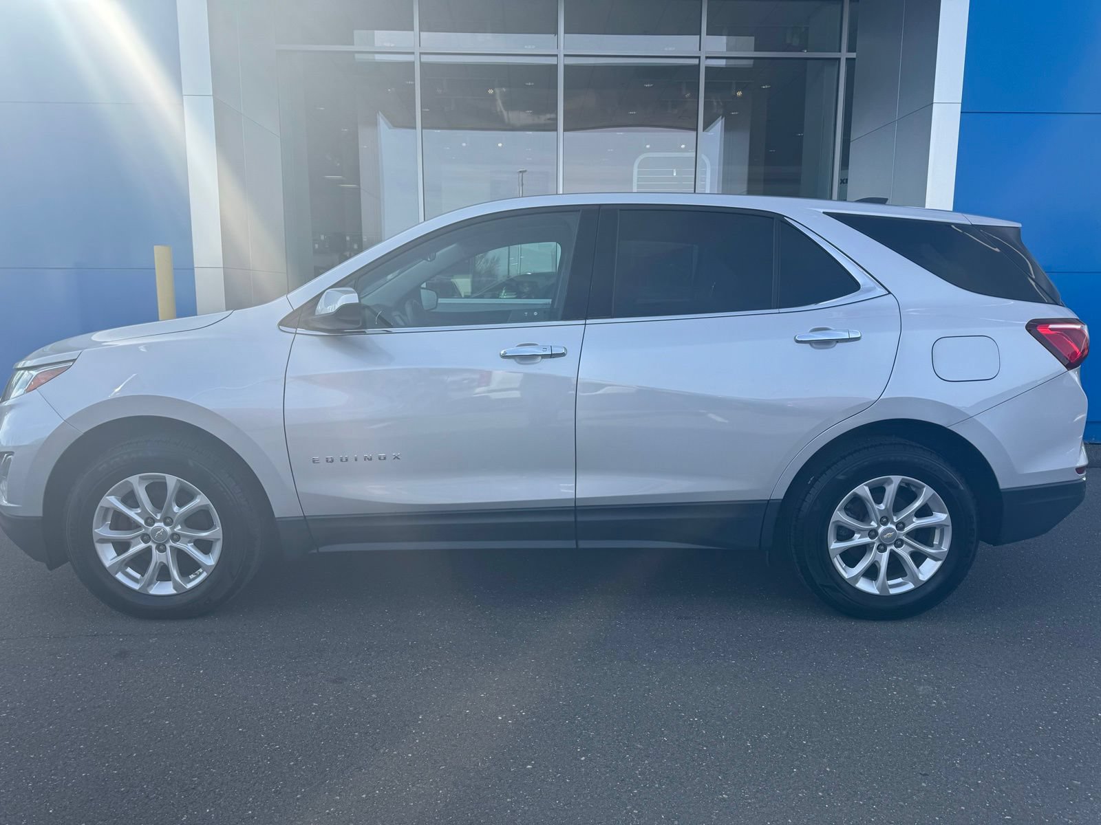 Used 2020 Chevrolet Equinox LT AWD/4WD image 3