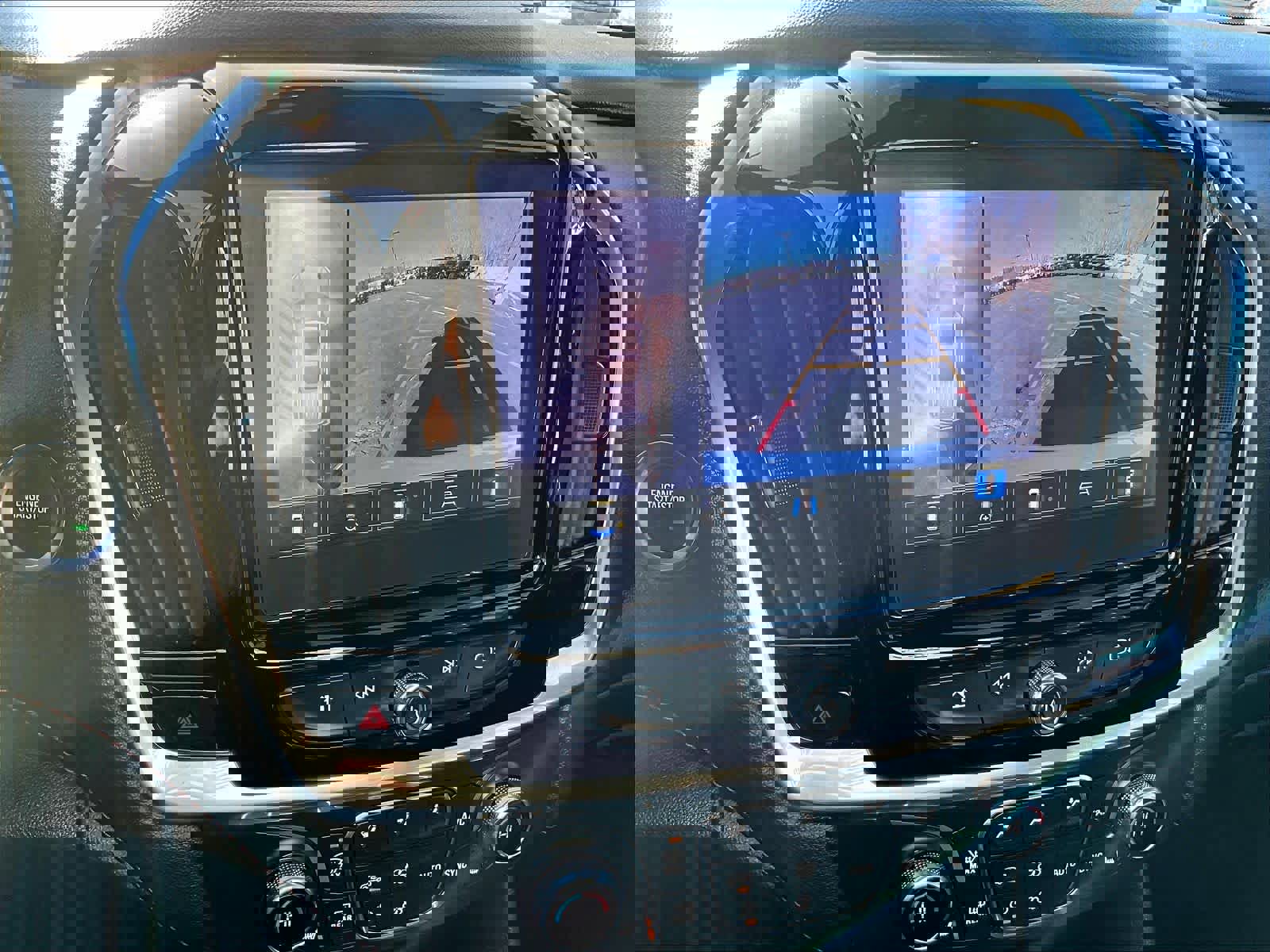 Used 2023 Chevrolet Traverse RS image 27