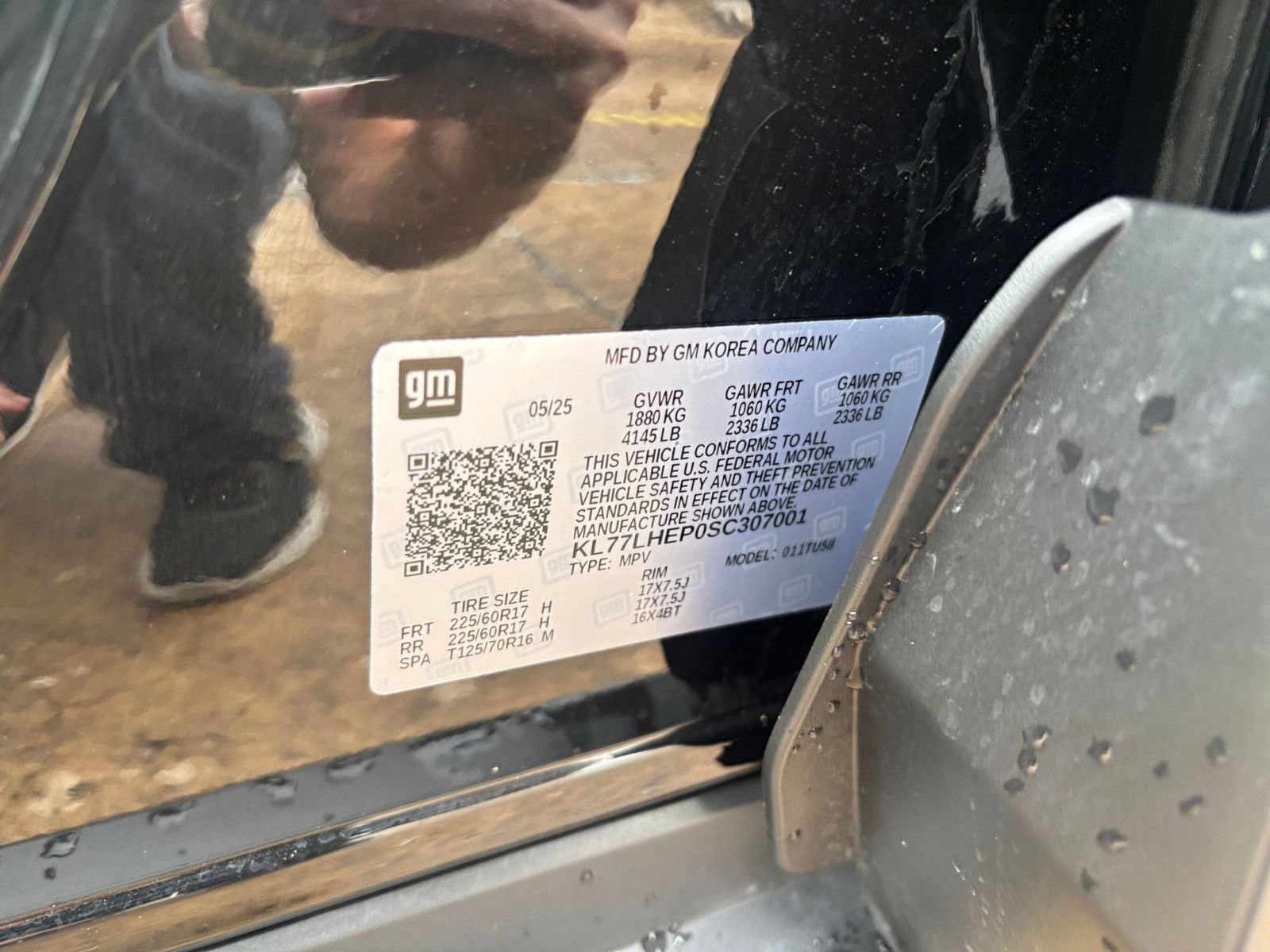 Used 2025 Chevrolet Trax LT FWD image 23