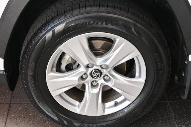 Certified 2019 Toyota RAV4 XLE image 18