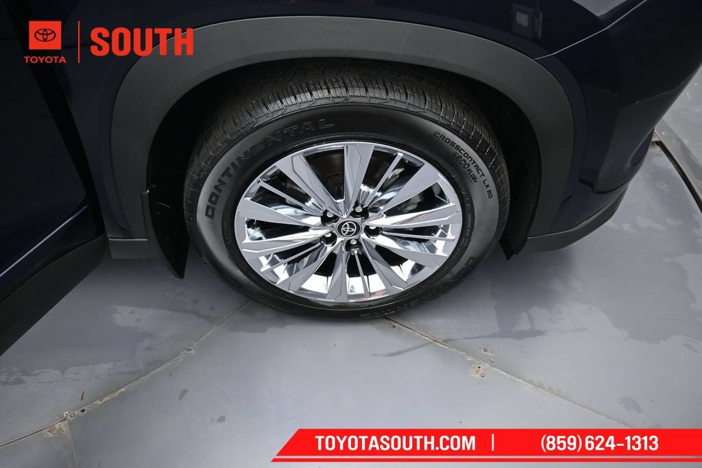 Certified 2025 Toyota Grand Highlander AWD image 38