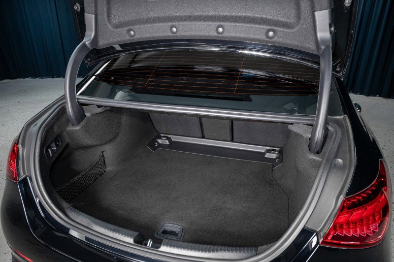 Used 2023 Mercedes-Benz C 300 Sedan image 6