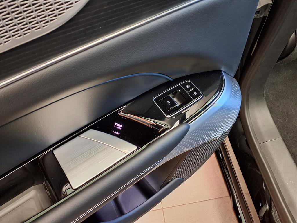 New 2026 Cadillac Lyriq V image 13