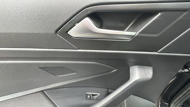 Used 2022 Volkswagen Jetta SE image 33