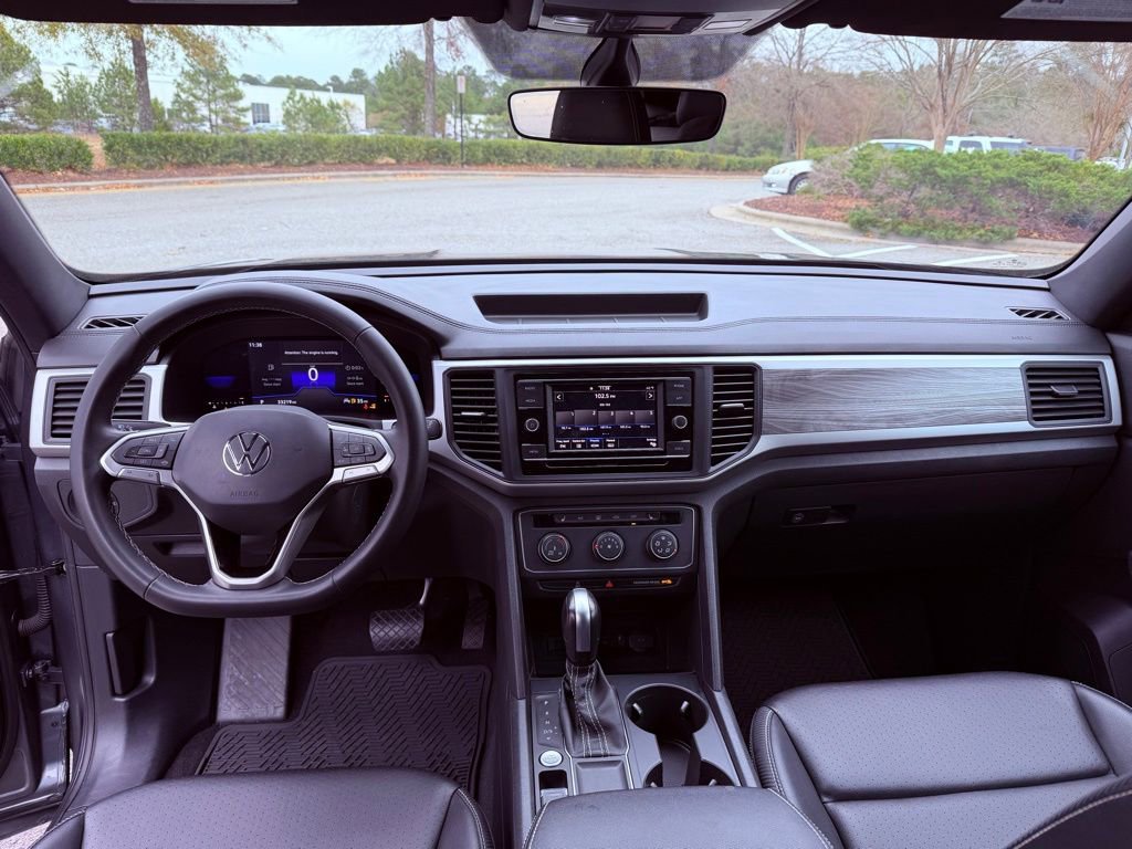 Used 2022 Volkswagen Atlas Cross Sport SE image 16