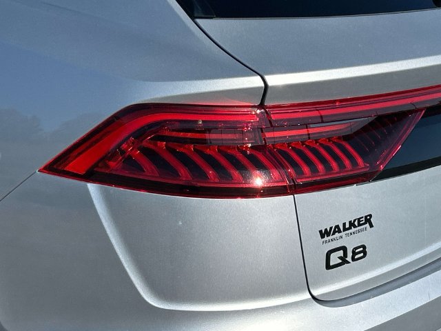 Used 2021 Audi Q8 Prestige AWD/4WD image 10