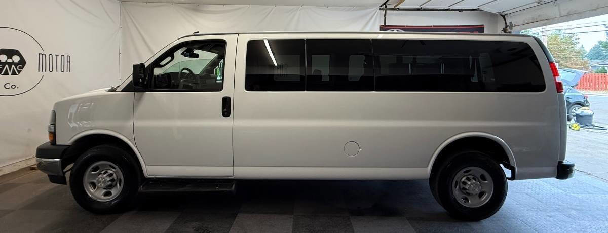 Used 2023 Chevrolet Express 3500 LT w/ LT Preferred Equipment Group image 7
