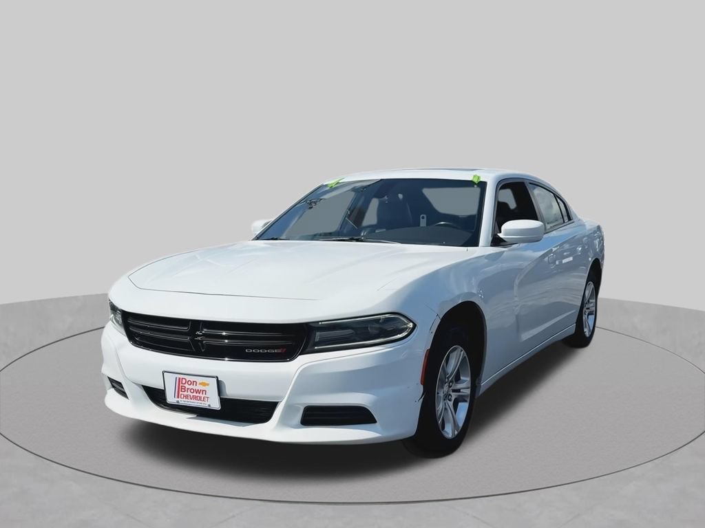Used 2021 Dodge Charger SXT w/ Leather Interior Group RWD image 4
