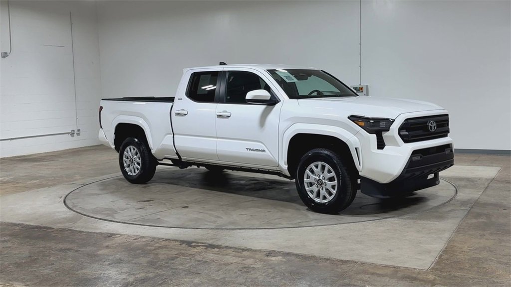 Used 2024 Toyota Tacoma SR5 image 2