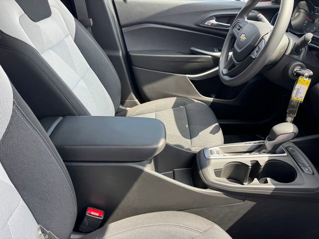Used 2026 Chevrolet Trax LS w/ LS Convenience Package image 6