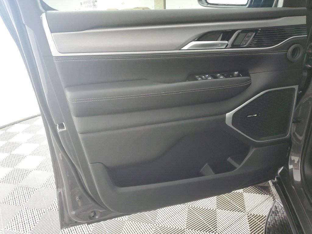 New 2026 Jeep Grand Wagoneer Limited AWD/4WD image 26