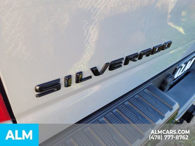 Used 2025 Chevrolet Silverado 2500 Custom w/ Custom Convenience Package image 12