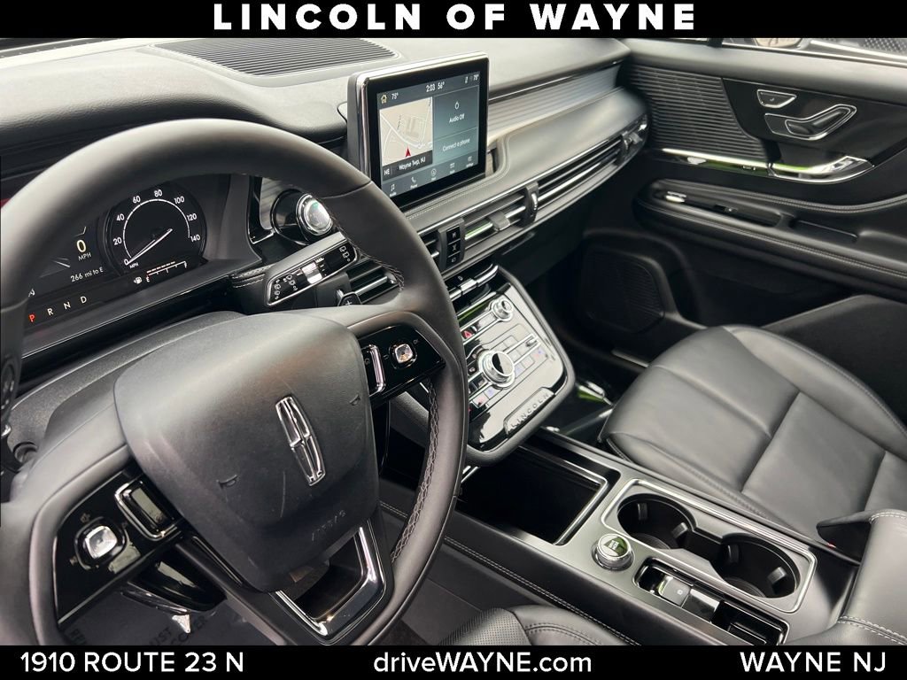 Certified 2022 Lincoln Corsair AWD w/ Equipment Group 101A image 10