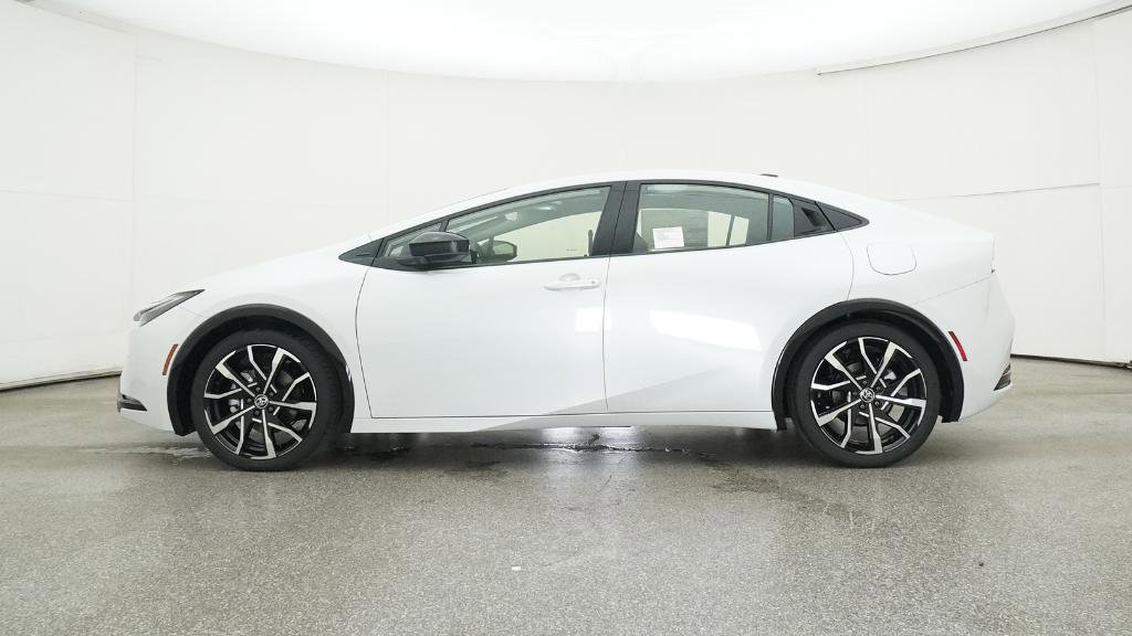 New 2025 Toyota Prius Plug-In Hybrid image 10