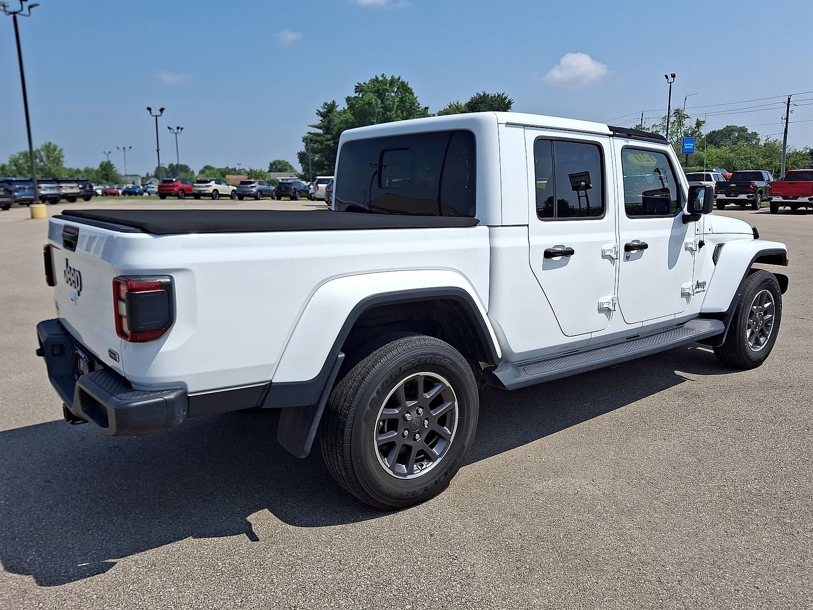 Used 2020 Jeep Gladiator Overland AWD/4WD image 24