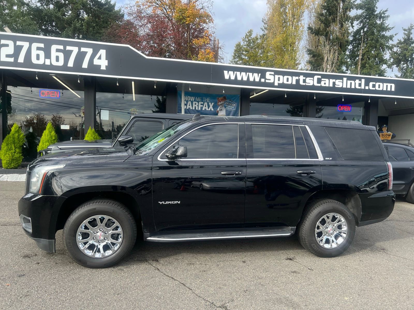 Used 2019 GMC Yukon SLT image 2