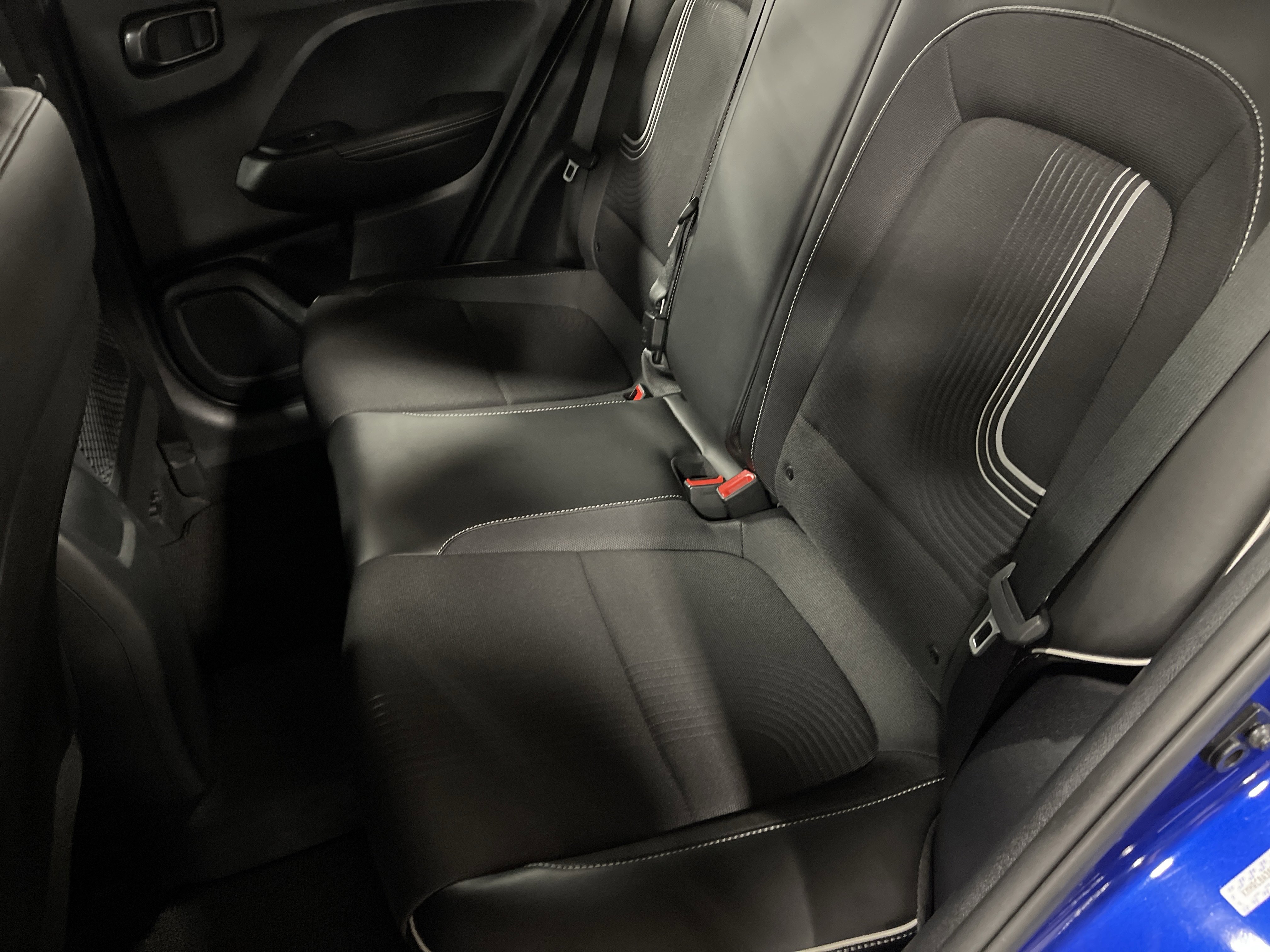 Used 2023 Hyundai Venue Limited image 10