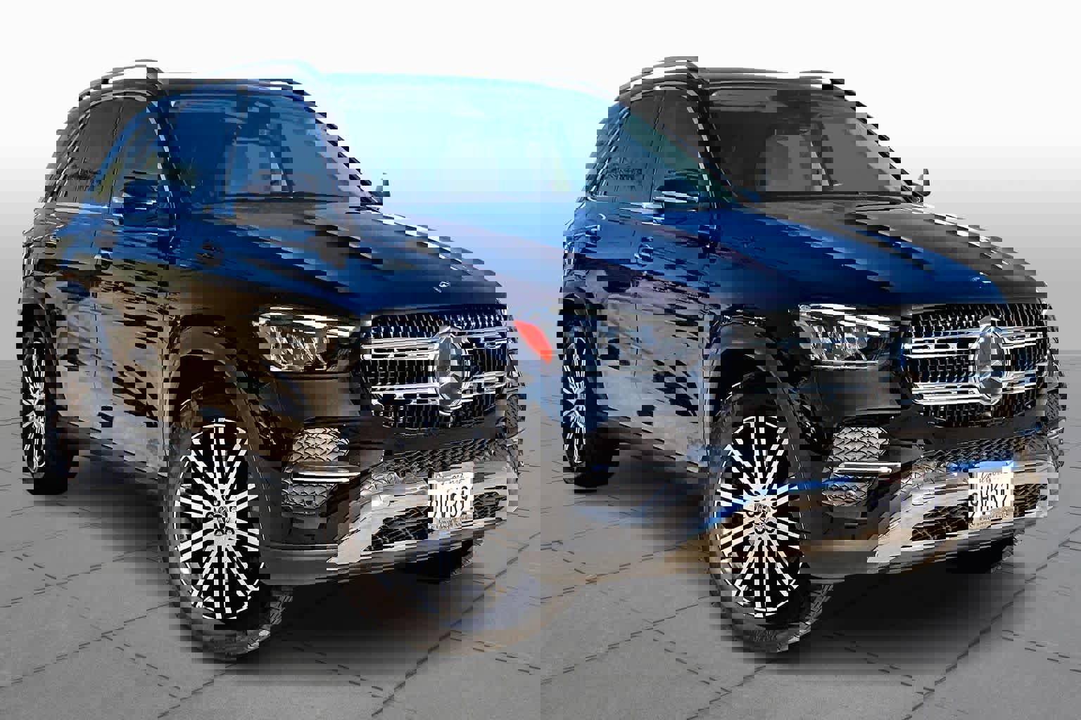 Used 2024 Mercedes-Benz GLE 350 4MATIC image 2