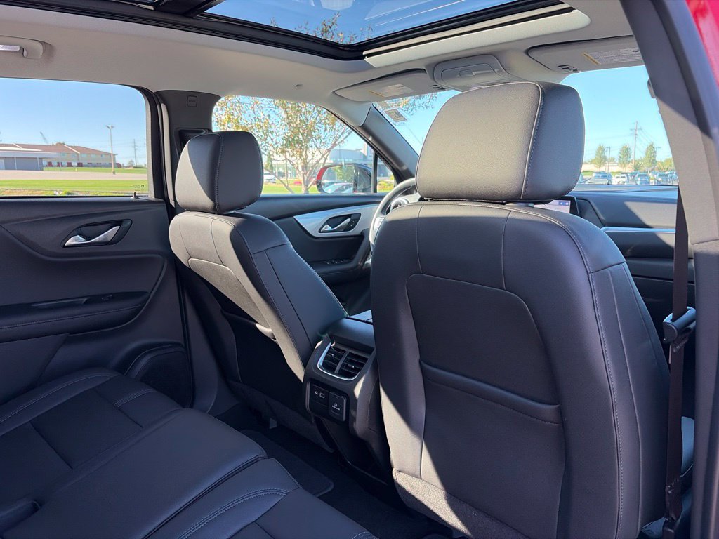 Used 2021 Chevrolet Blazer LT w/ Sound & Technology Package FWD image 35