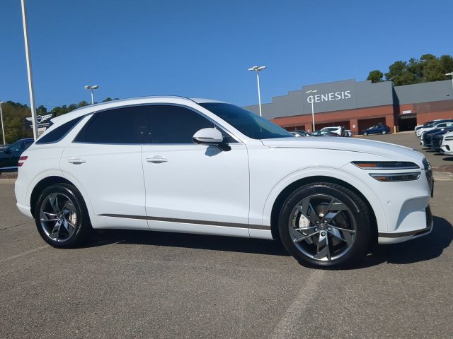 Used 2025 Genesis Electrified GV70 w/ Prestige Package AWD/4WD image 2