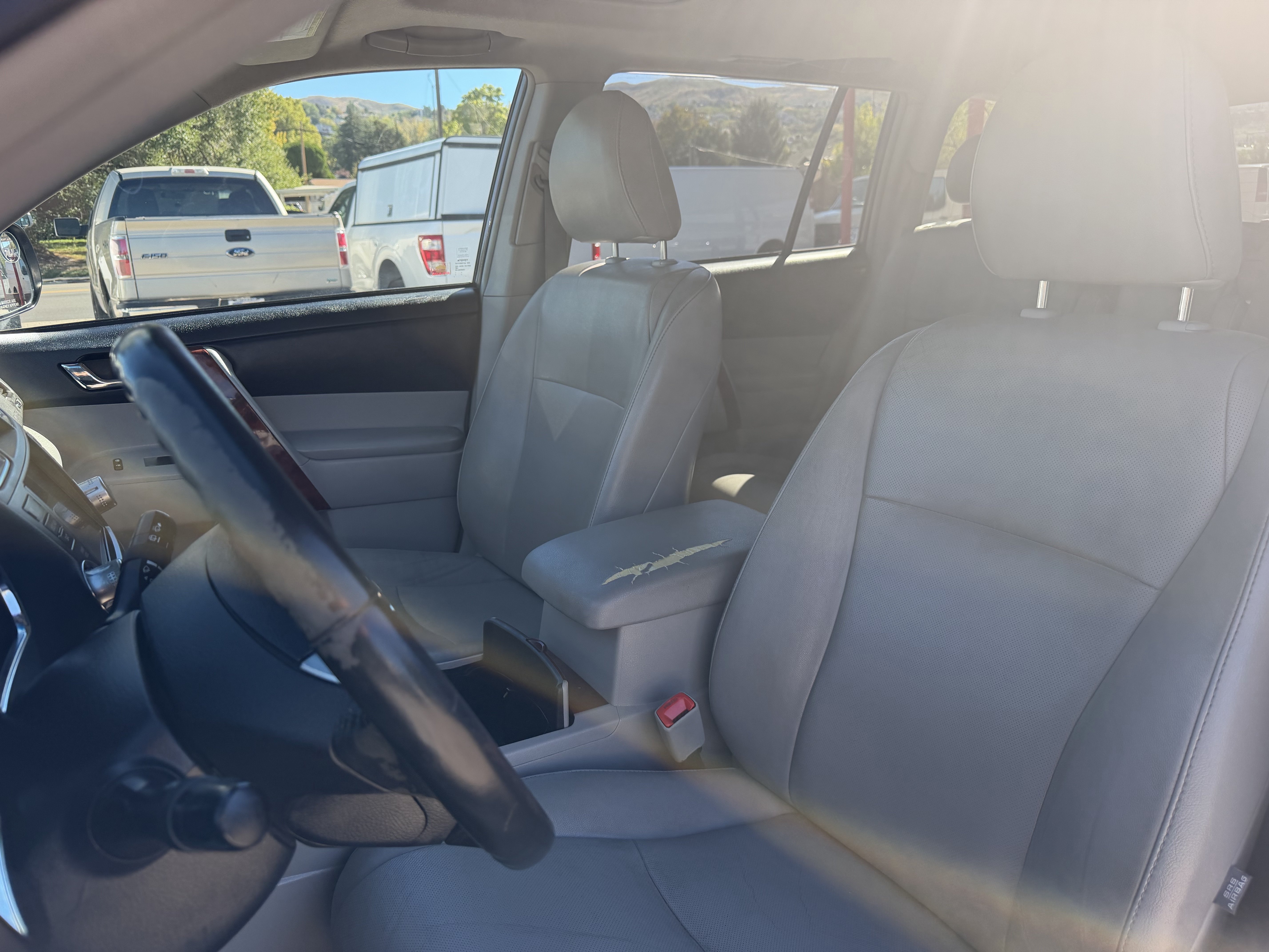 Used 2011 Toyota Highlander Limited w/ Tow Pkg FWD image 14