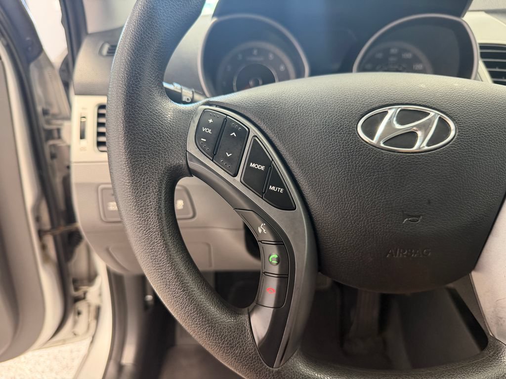 Used 2015 Hyundai Elantra SE w/ Option Group 02 FWD image 24