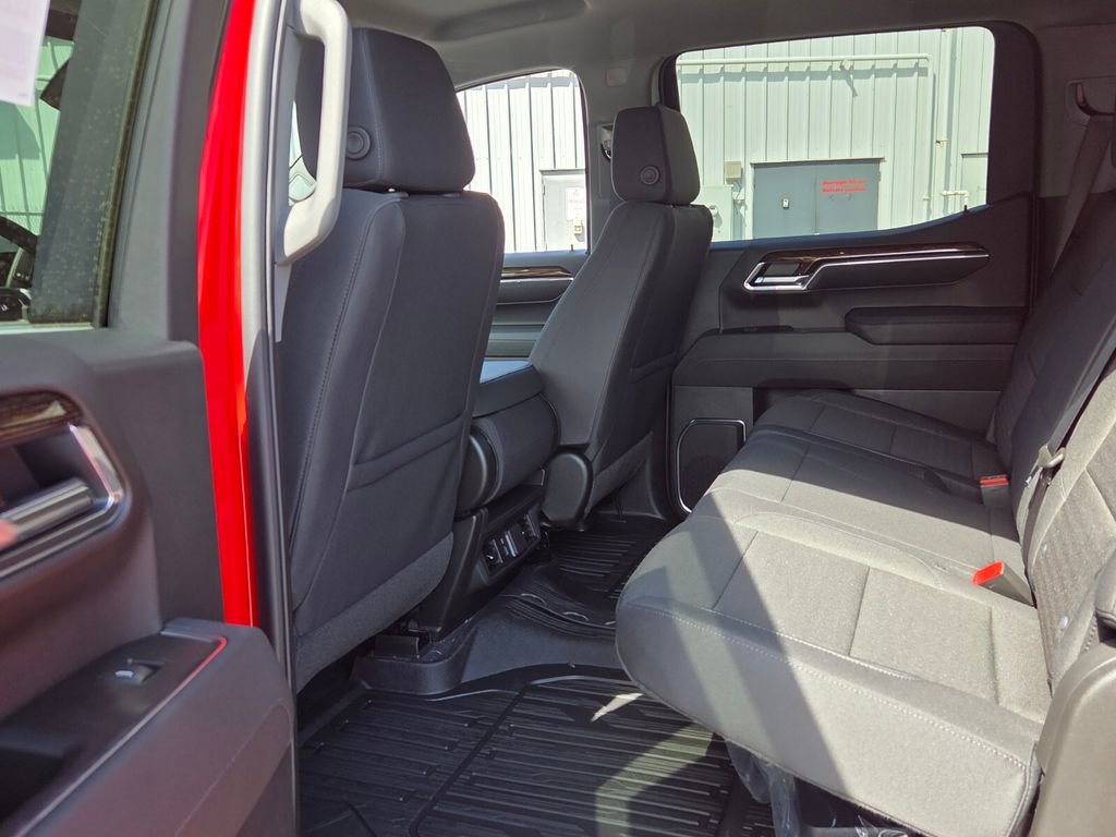 New 2026 GMC Sierra 1500 SLE image 5