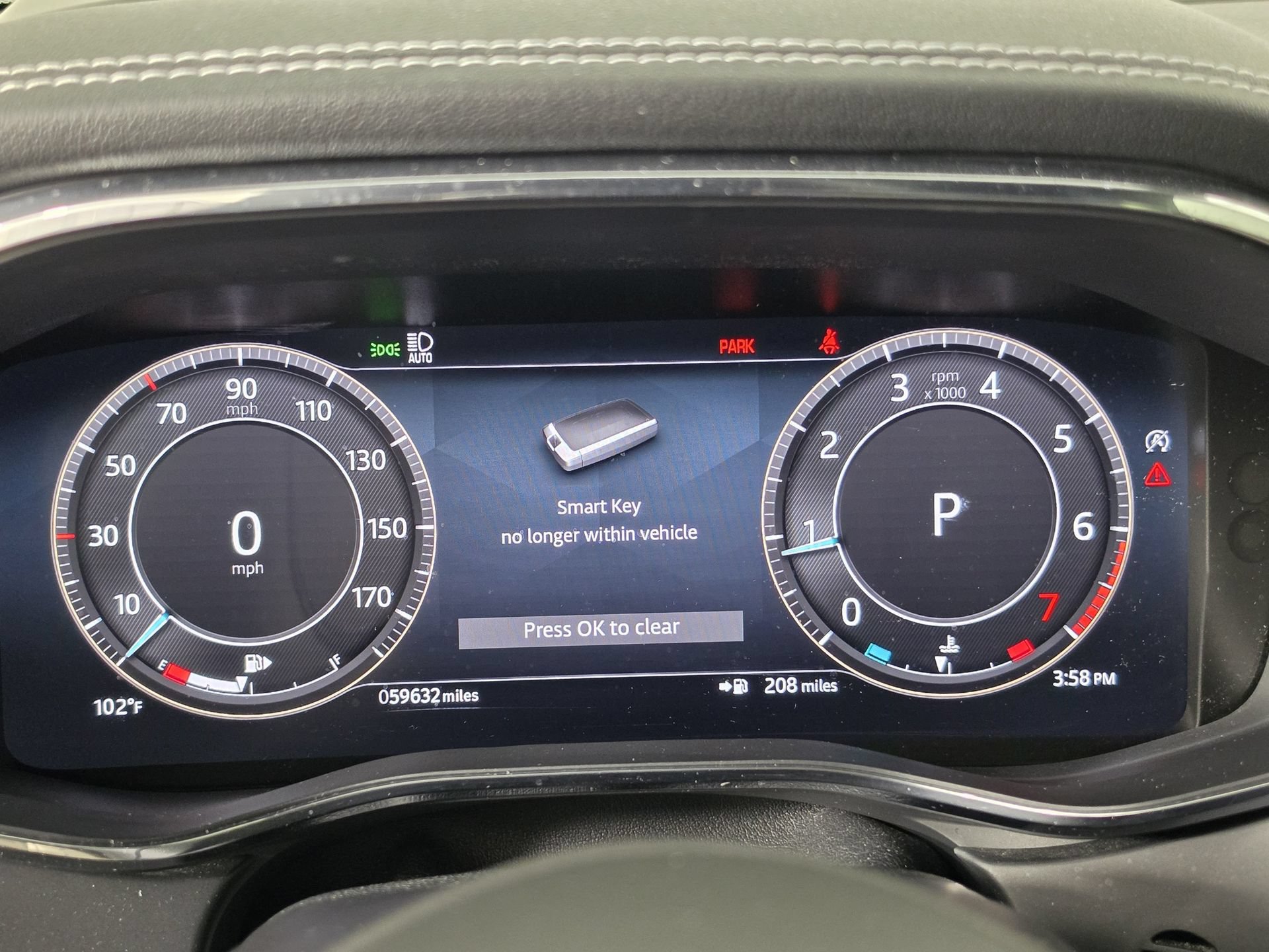 Used 2024 Jaguar XF R-Dynamic SE AWD/4WD image 22